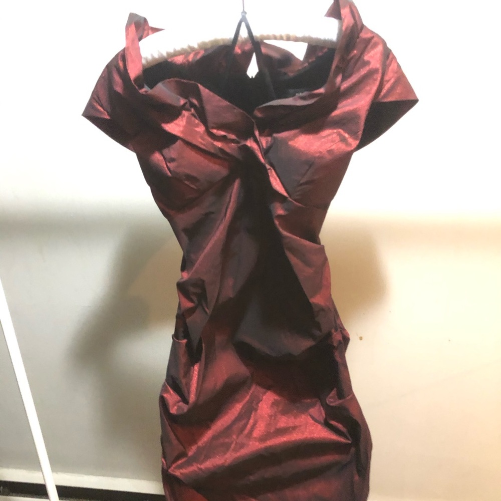 Structured cocktail dress